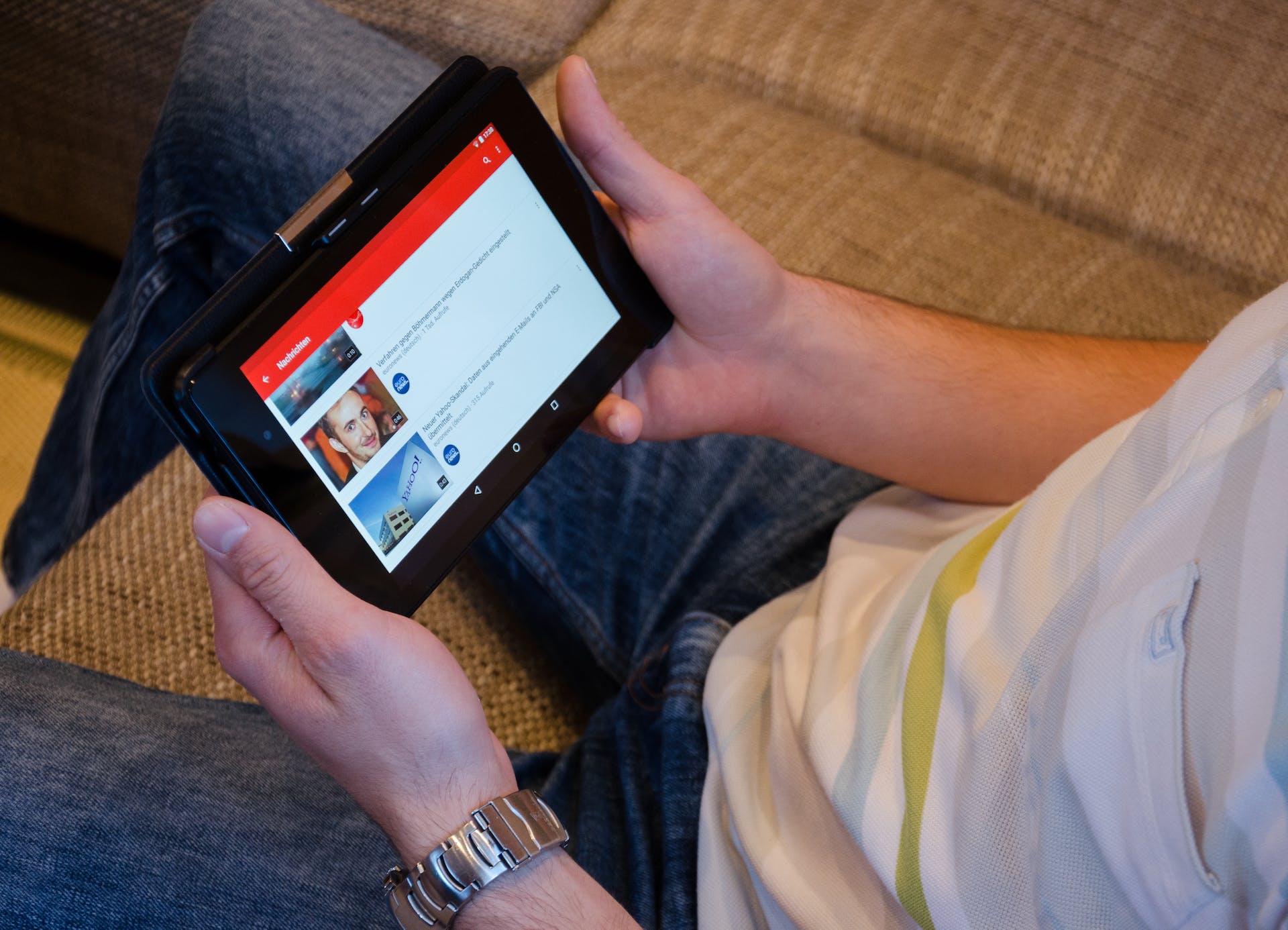 Analyzing the Viral Phenomenon: How and Why Some Videos Get Millions of Views